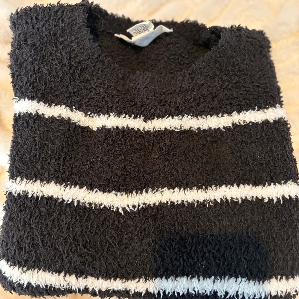 Workshop Republic Clothing Cozy Black and White Sweater